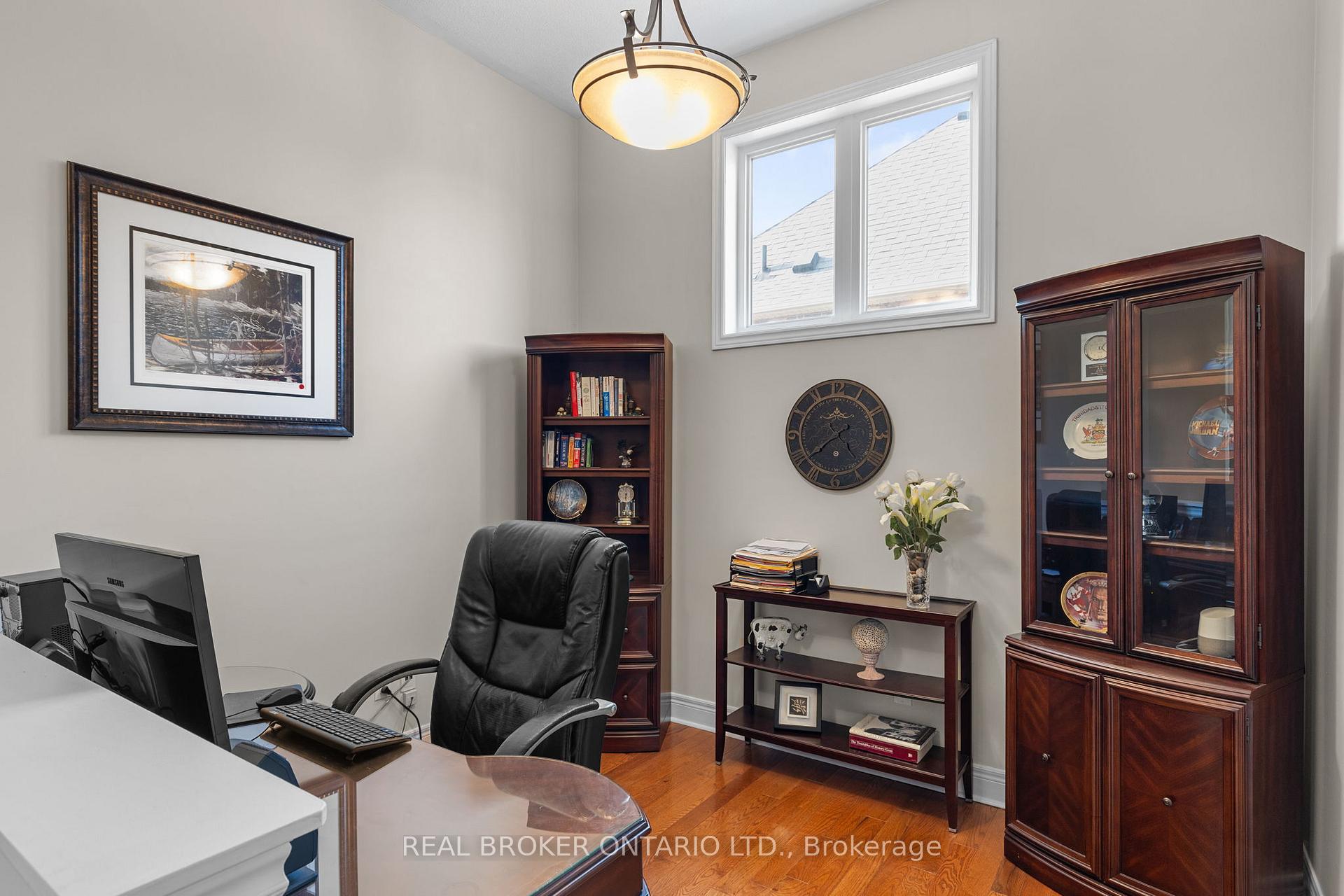 Photo 22 of 33 Royal Park Boulevard, Barrie, Bayshore — HOMEH