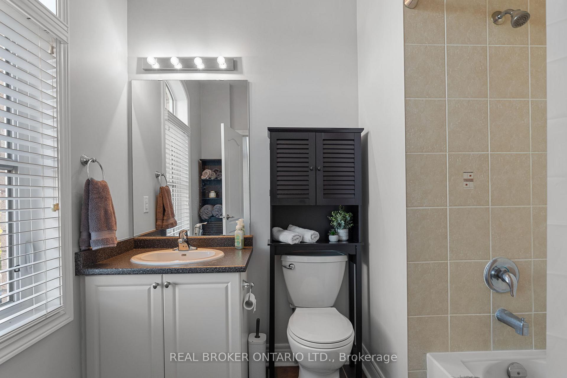 Photo 31 of 33 Royal Park Boulevard, Barrie, Bayshore — HOMEH