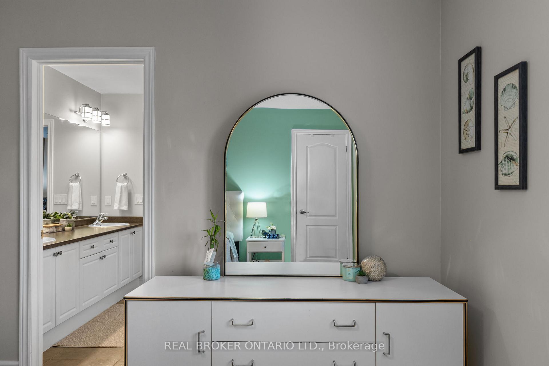 Photo 37 of 33 Royal Park Boulevard, Barrie, Bayshore — HOMEH