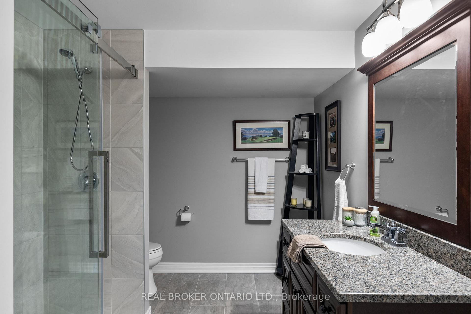 Photo 42 of 33 Royal Park Boulevard, Barrie, Bayshore — HOMEH