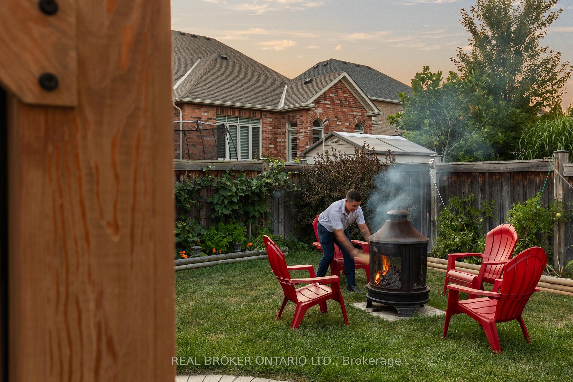 Photo 44 of 33 Royal Park Boulevard, Barrie, Bayshore — HOMEH