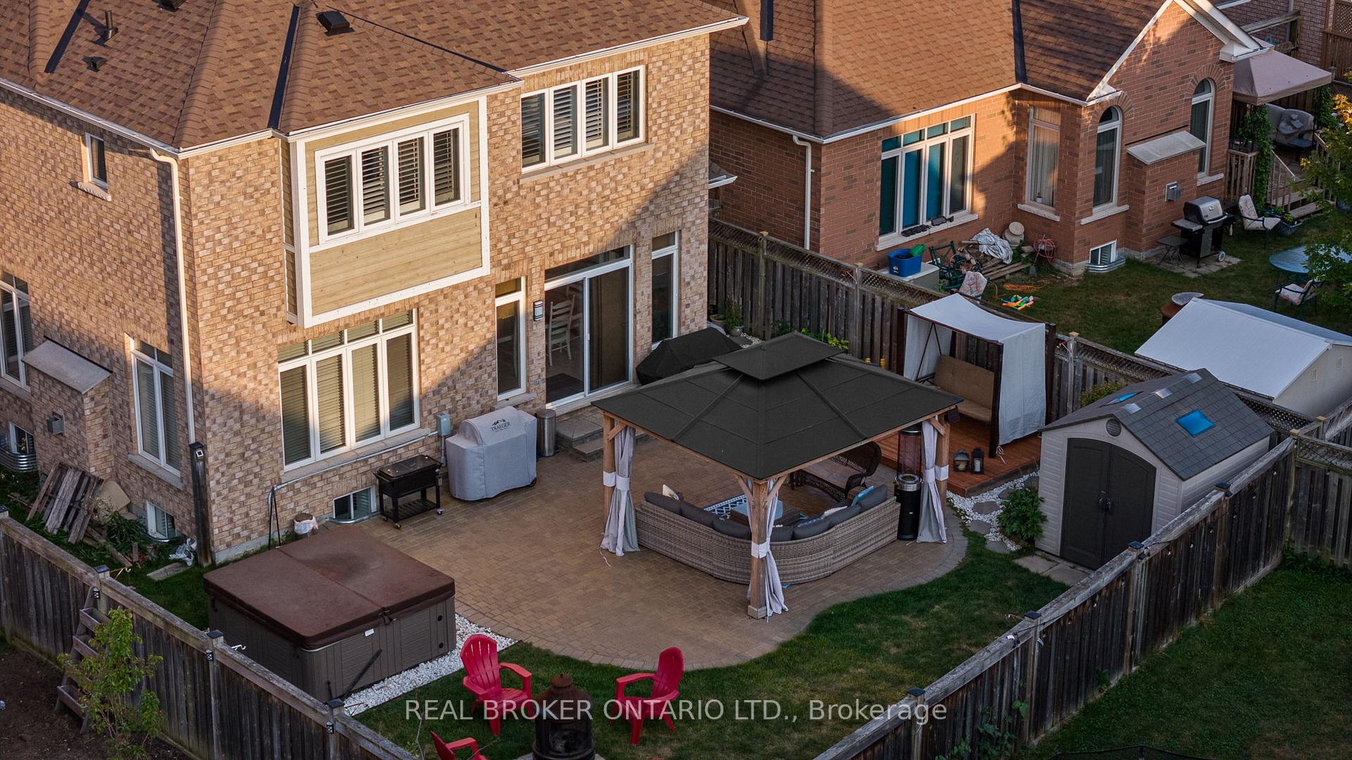 Photo 45 of 33 Royal Park Boulevard, Barrie, Bayshore — HOMEH