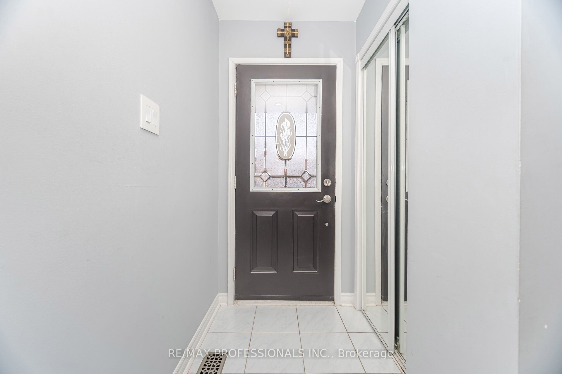 Photo 53 of 2 Dawson Crescent, Milton, Old Milton — HOMEH