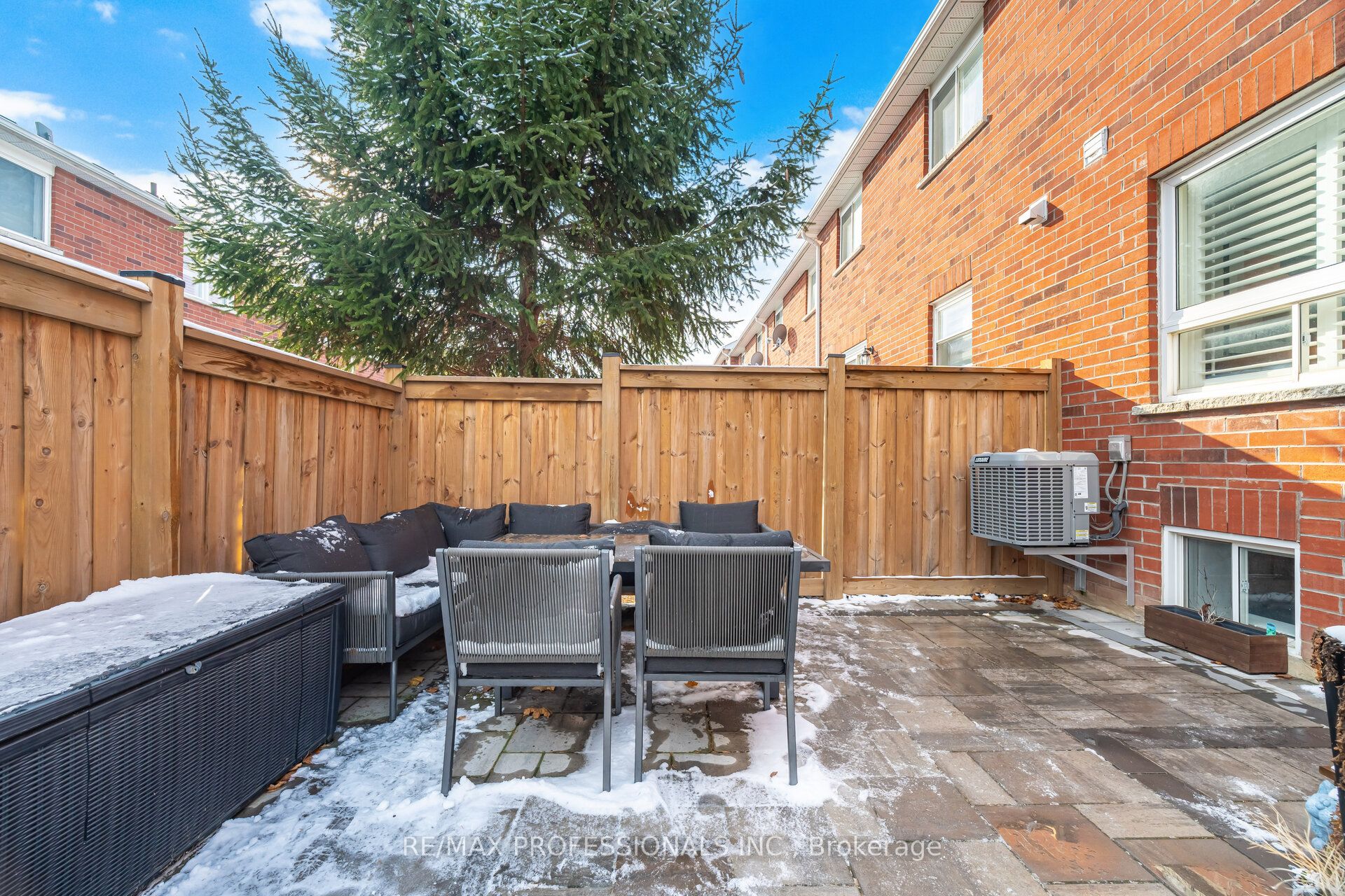 Photo 94 of 2 Dawson Crescent, Milton, Old Milton — HOMEH