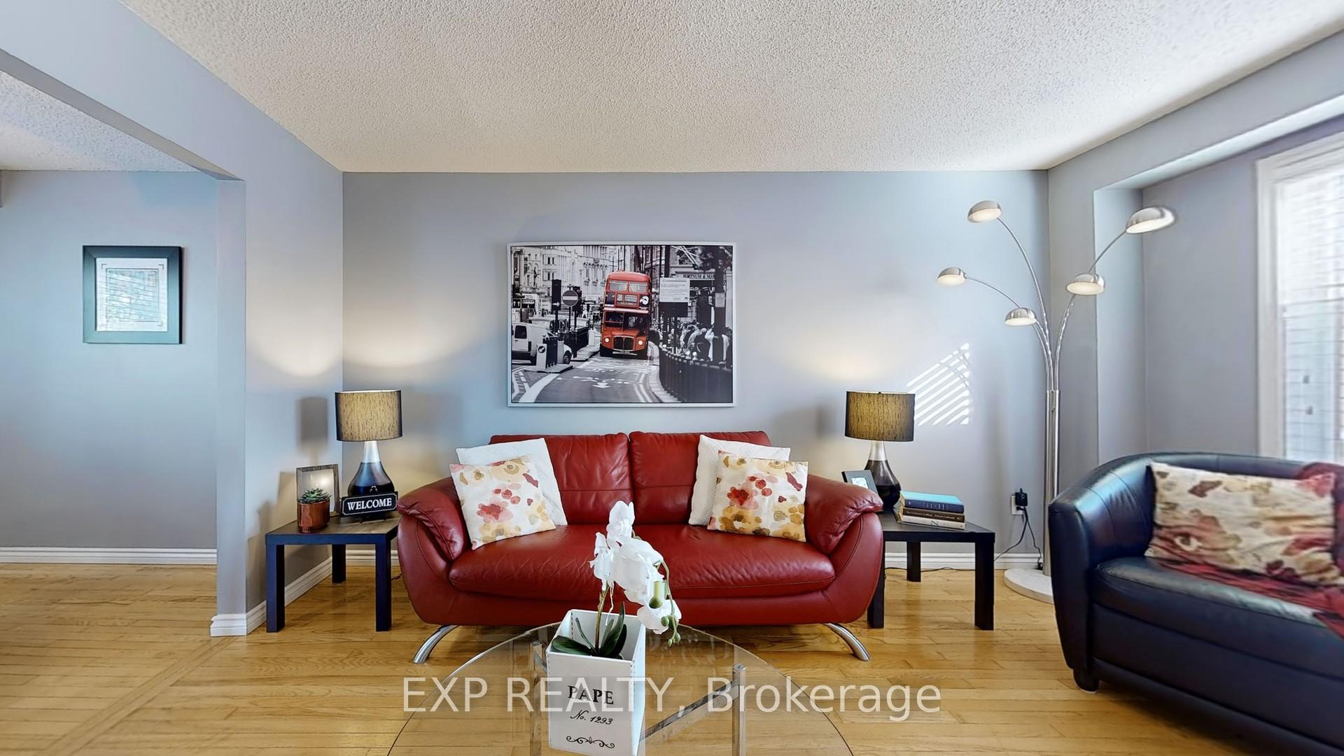 Photo 4 of 18 Flaxman Avenue N, Clarington, Bowmanville — HOMEH