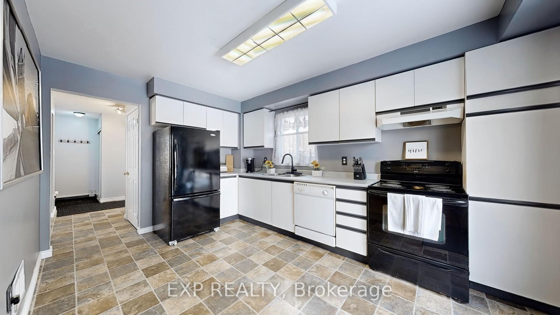 Photo 9 of 18 Flaxman Avenue N, Clarington, Bowmanville — HOMEH