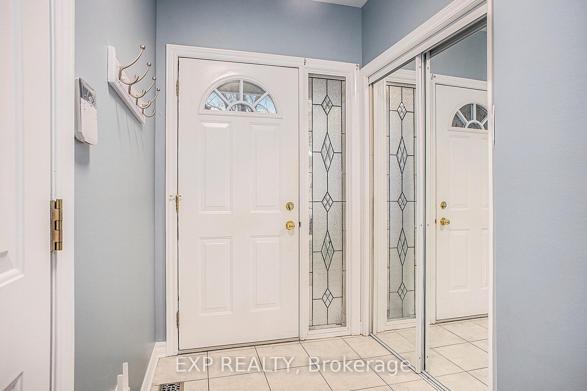 Photo 4 of 252 Deerfox Drive, Ottawa, Barrhaven - Longfields — HOMEH