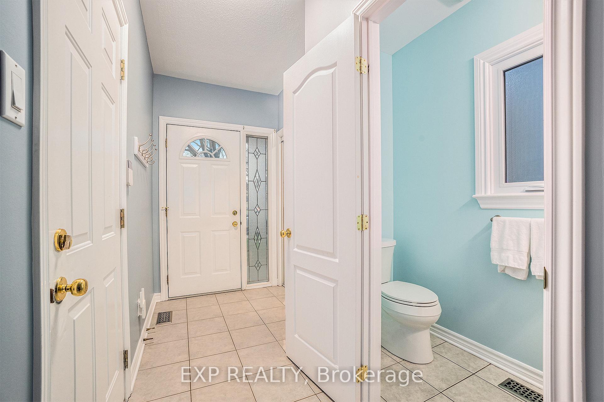 Photo 5 of 252 Deerfox Drive, Ottawa, Barrhaven - Longfields — HOMEH