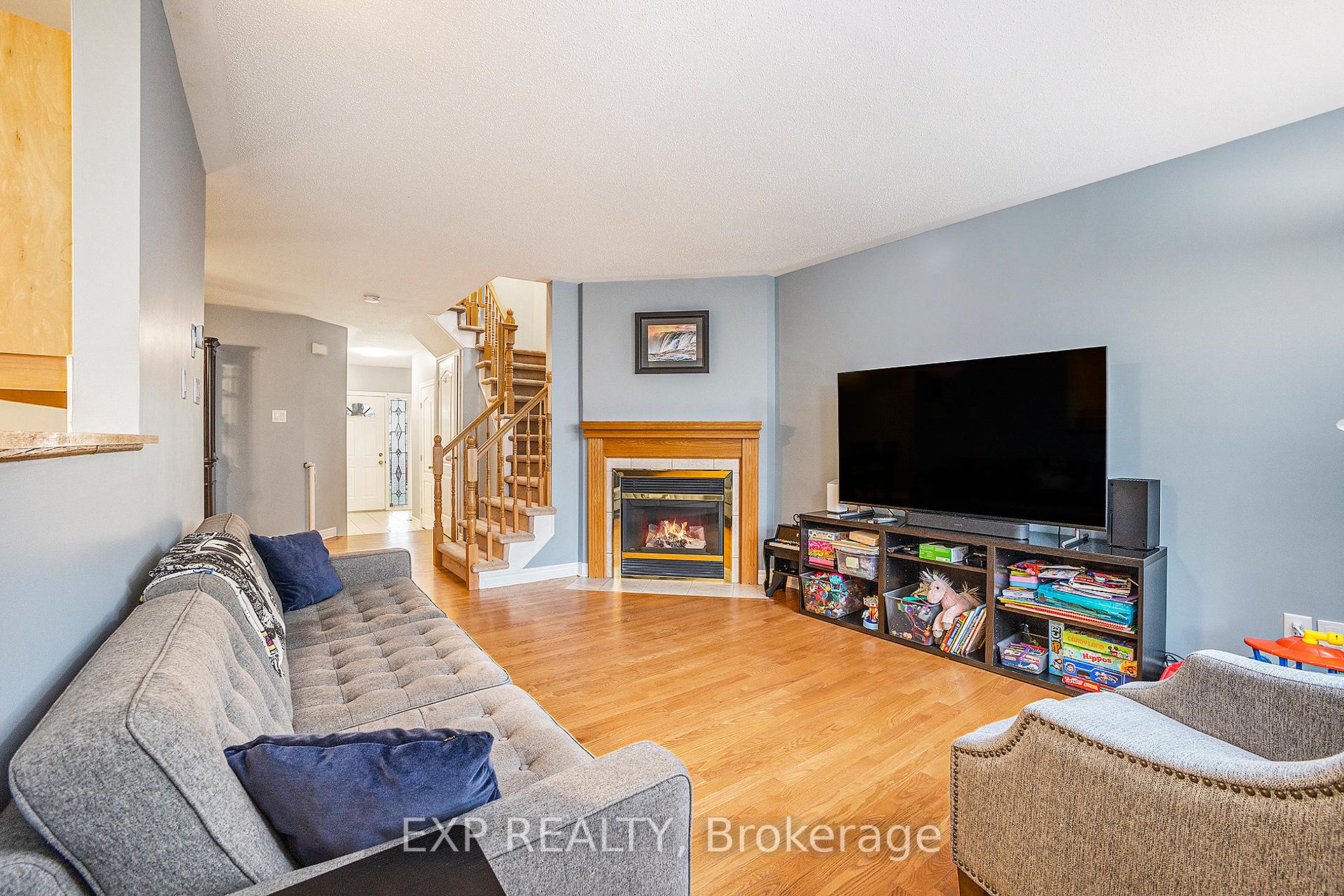 Photo 10 of 252 Deerfox Drive, Ottawa, Barrhaven - Longfields — HOMEH