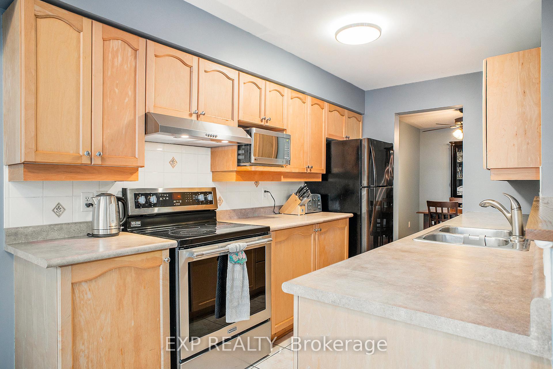 Photo 11 of 252 Deerfox Drive, Ottawa, Barrhaven - Longfields — HOMEH