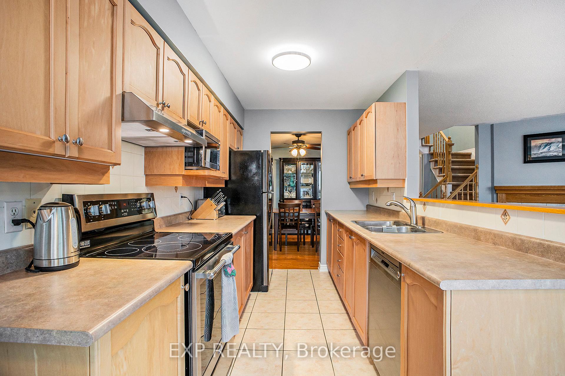 Photo 14 of 252 Deerfox Drive, Ottawa, Barrhaven - Longfields — HOMEH