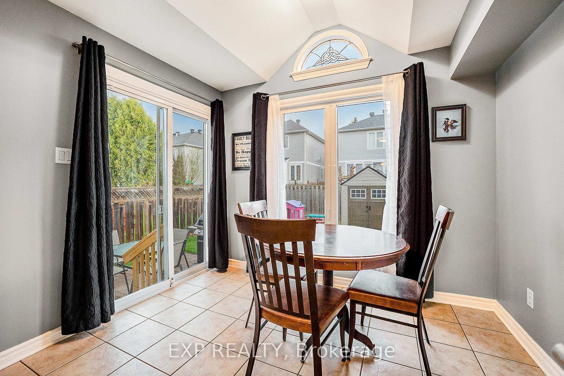 Photo 16 of 252 Deerfox Drive, Ottawa, Barrhaven - Longfields — HOMEH