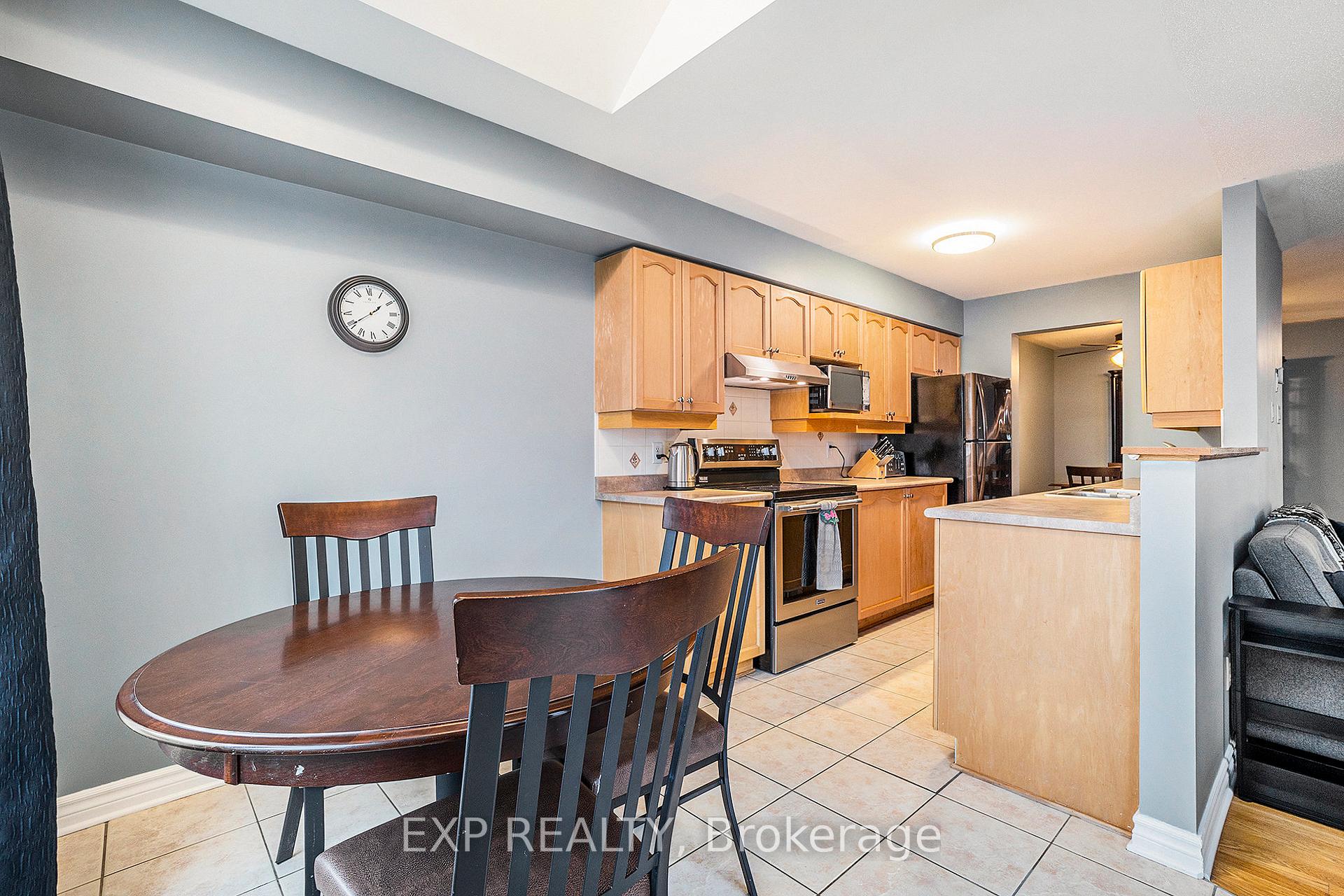 Photo 17 of 252 Deerfox Drive, Ottawa, Barrhaven - Longfields — HOMEH