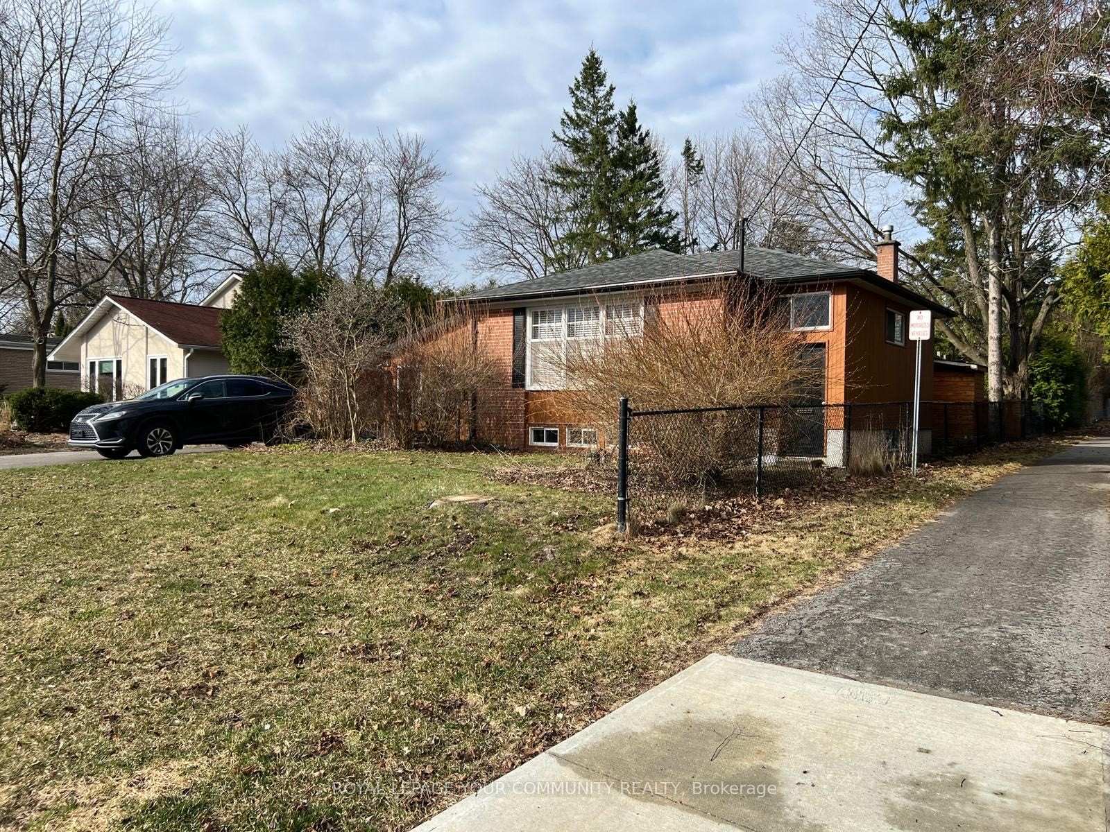Photo 4 of 26 Holman Crescent, Aurora, Aurora Highlands — HOMEH