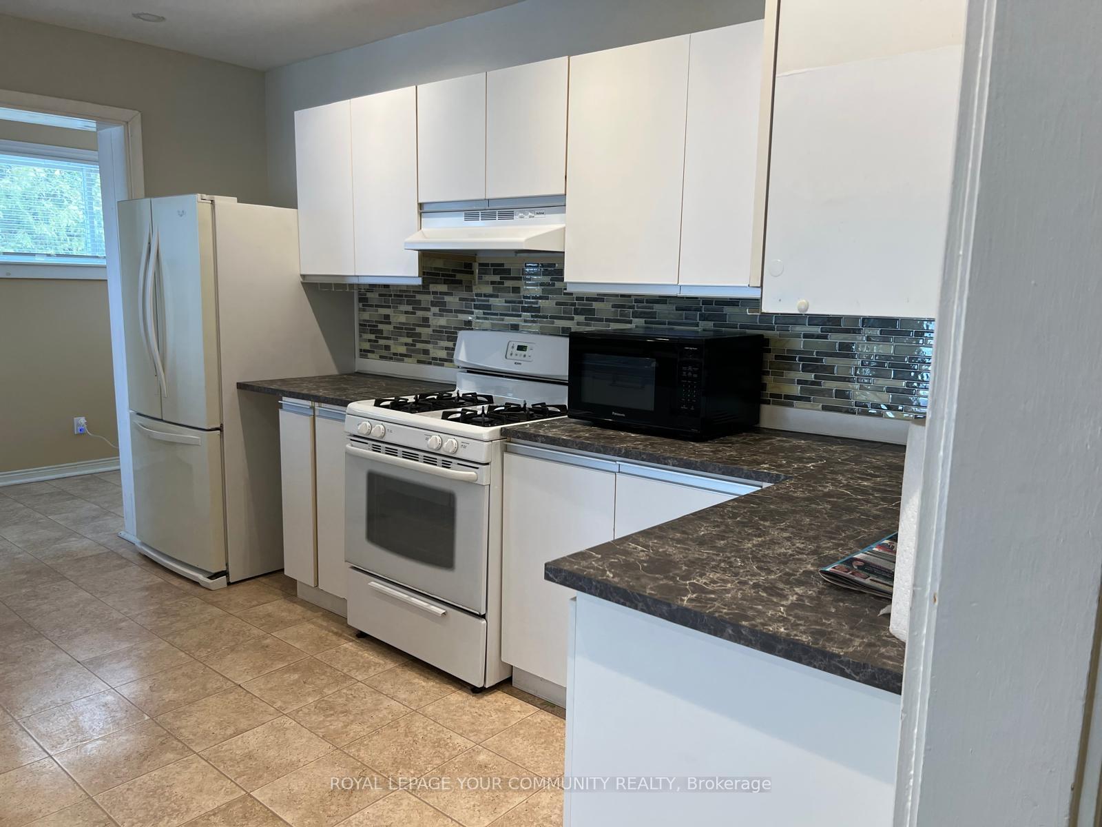 Photo 8 of 26 Holman Crescent, Aurora, Aurora Highlands — HOMEH