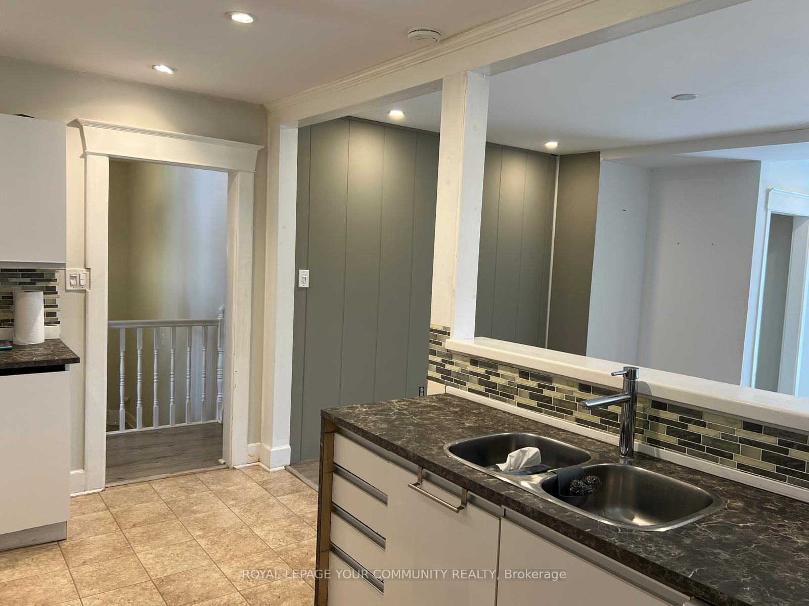 Photo 6 of 26 Holman Crescent, Aurora, Aurora Highlands — HOMEH