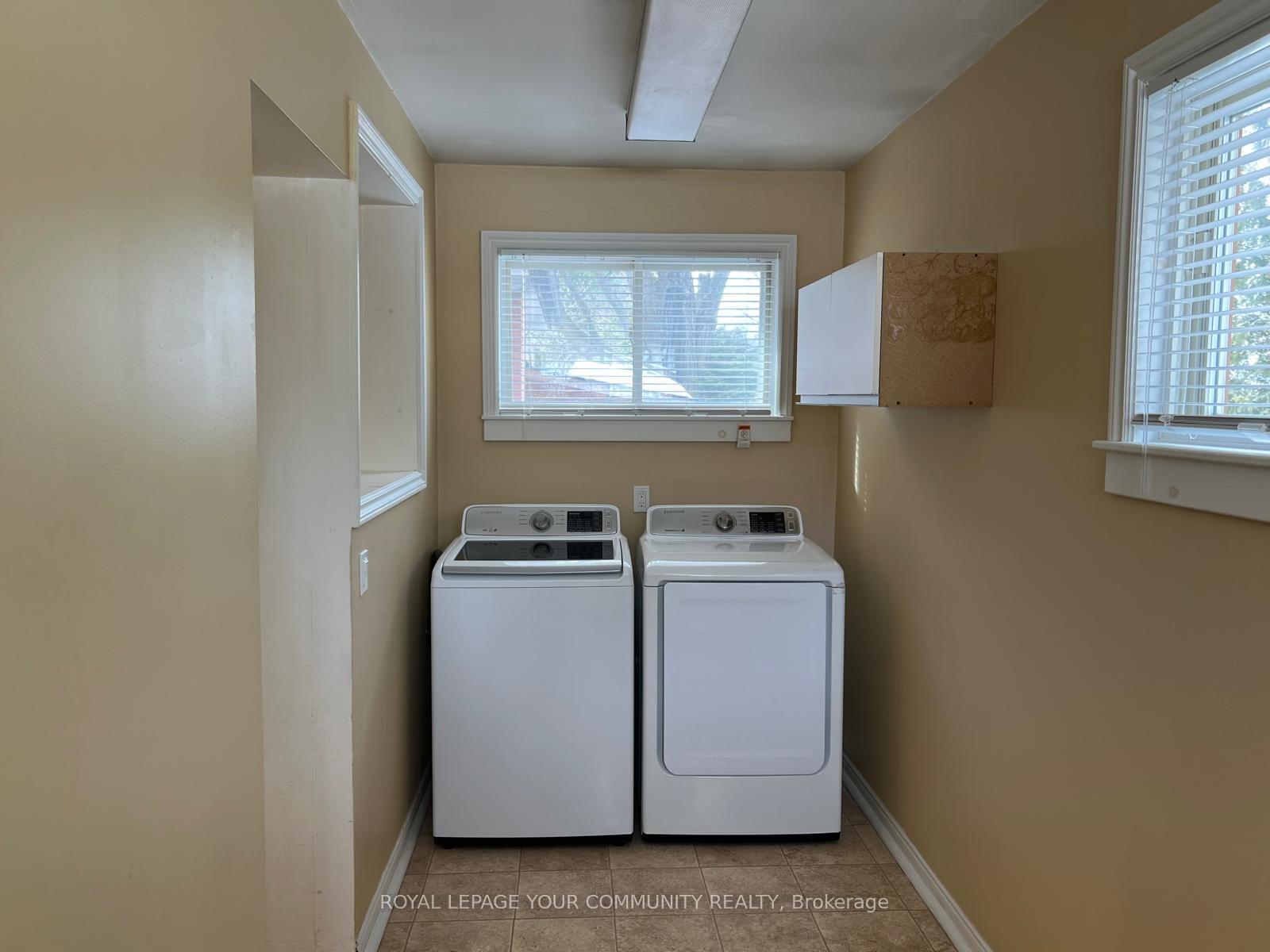 Photo 12 of 26 Holman Crescent, Aurora, Aurora Highlands — HOMEH