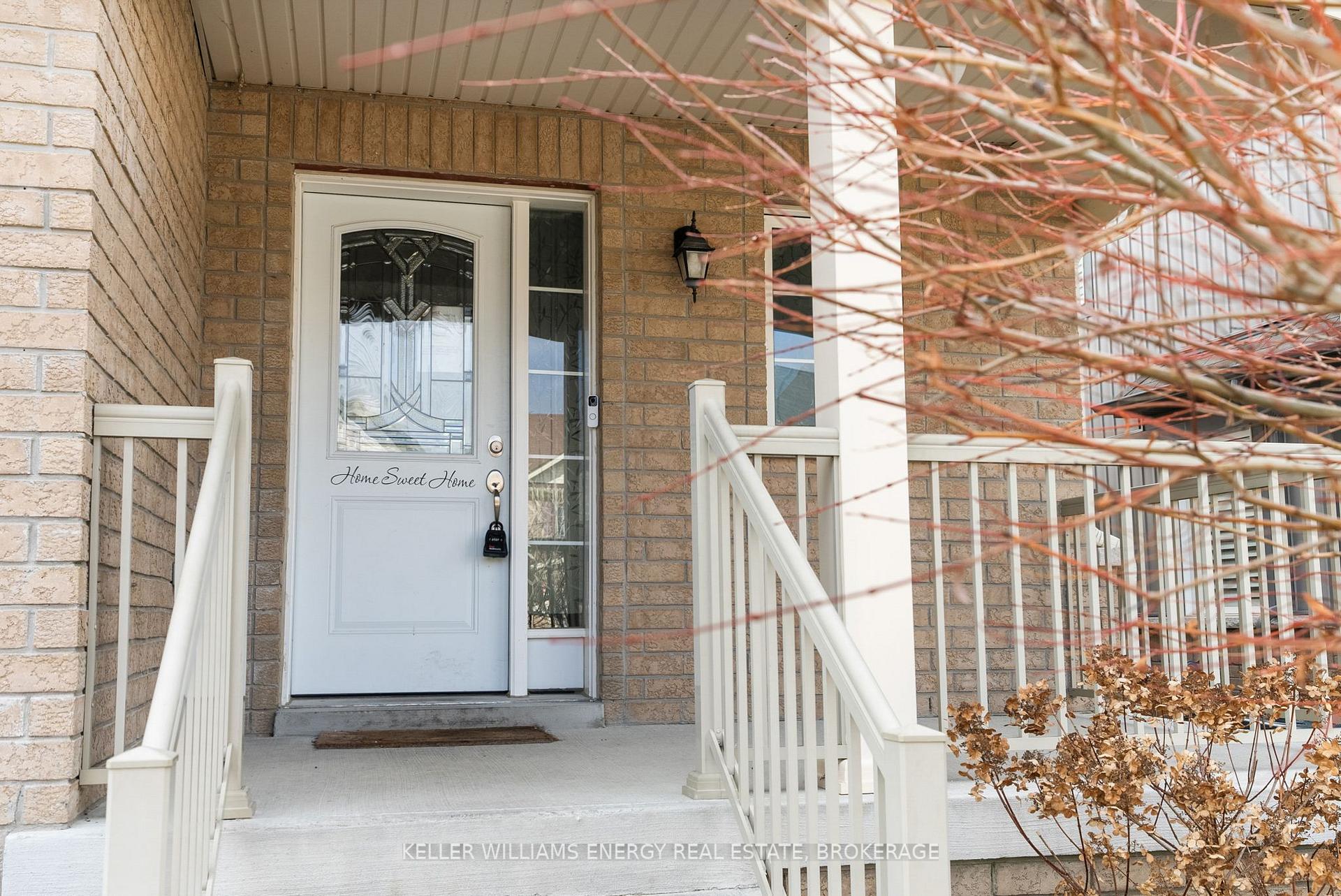 Photo 2 of 10 Jack Roach Street, Clarington, Bowmanville — HOMEH