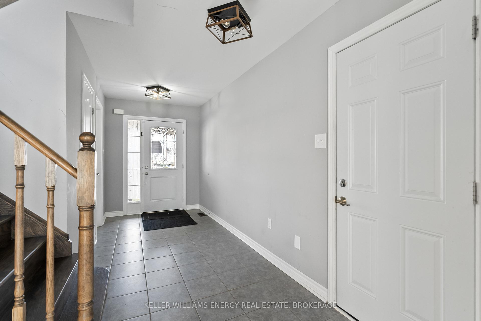 Photo 3 of 10 Jack Roach Street, Clarington, Bowmanville — HOMEH