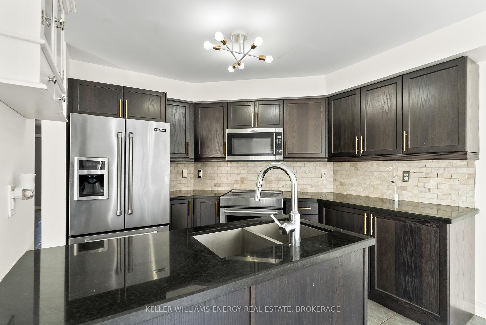 Photo 9 of 10 Jack Roach Street, Clarington, Bowmanville — HOMEH