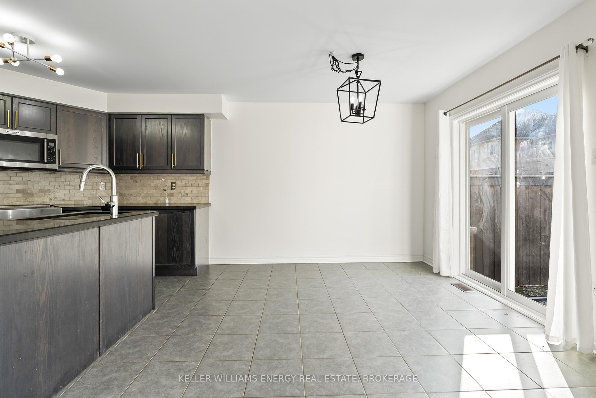 Photo 11 of 10 Jack Roach Street, Clarington, Bowmanville — HOMEH