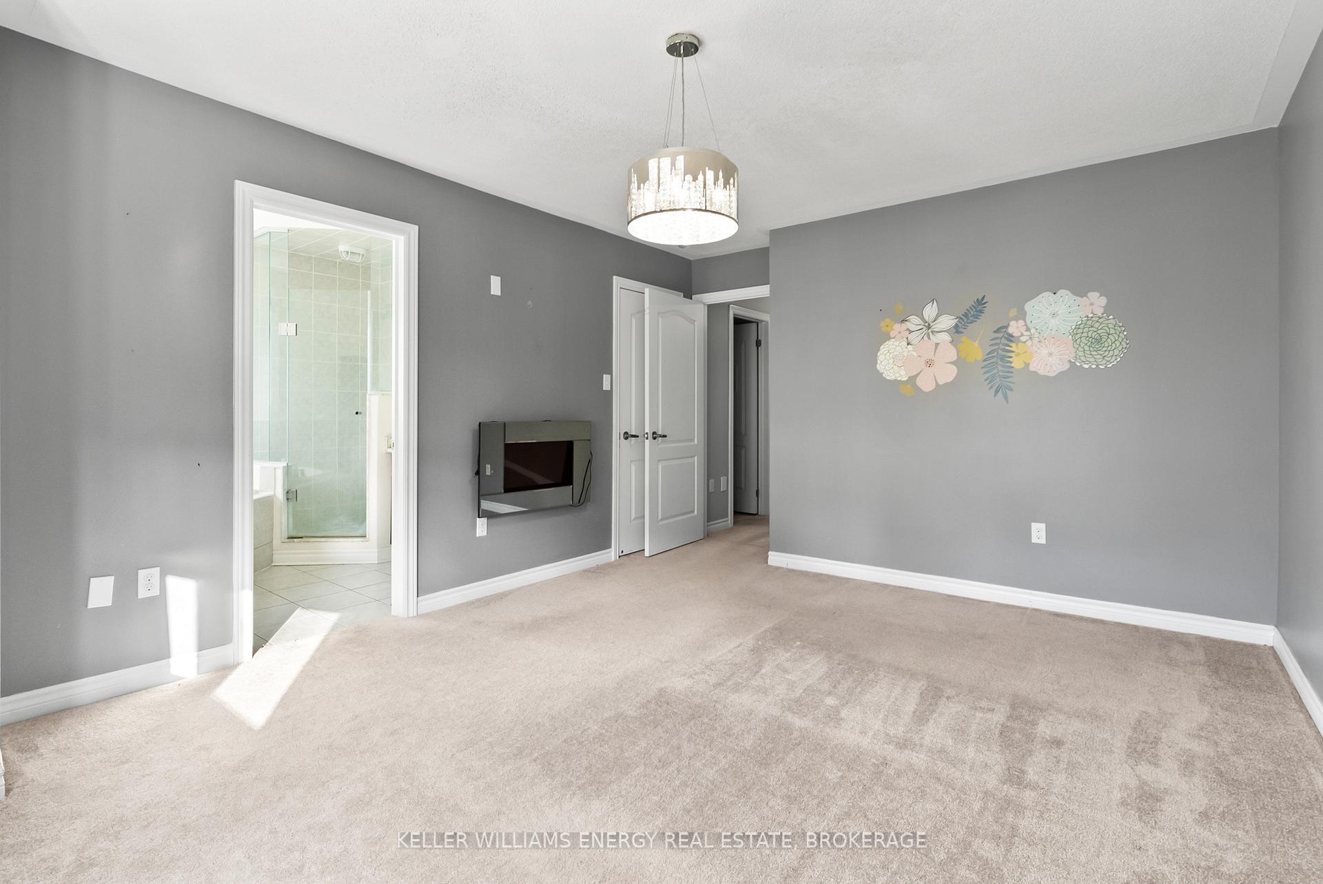Photo 13 of 10 Jack Roach Street, Clarington, Bowmanville — HOMEH
