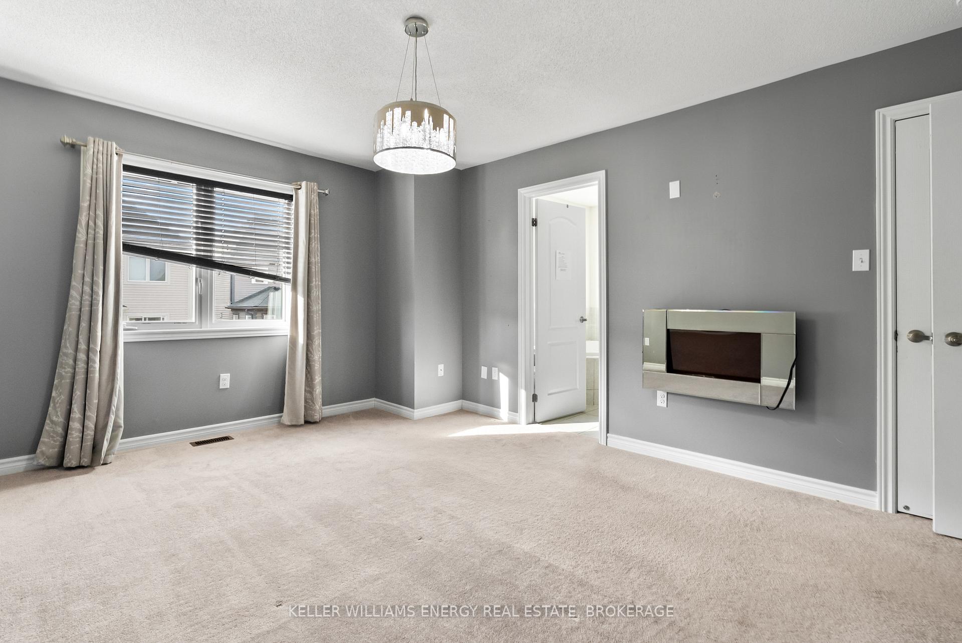 Photo 14 of 10 Jack Roach Street, Clarington, Bowmanville — HOMEH