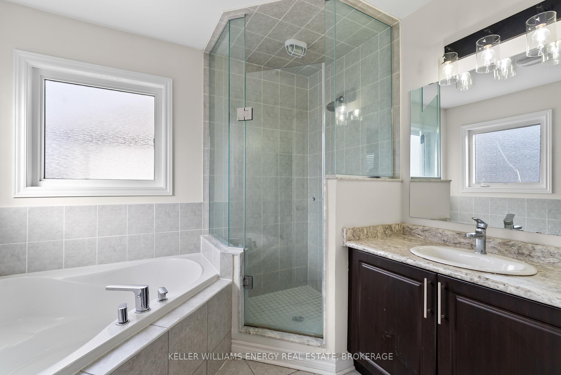 Photo 15 of 10 Jack Roach Street, Clarington, Bowmanville — HOMEH