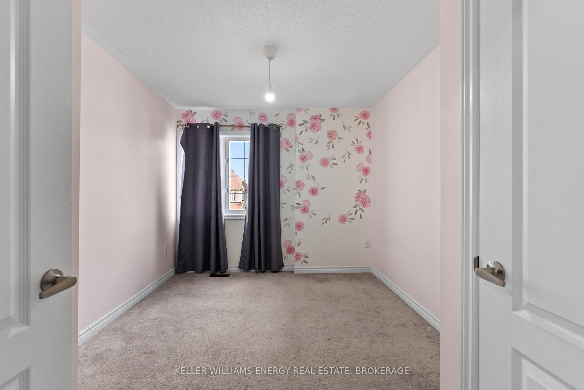 Photo 18 of 10 Jack Roach Street, Clarington, Bowmanville — HOMEH