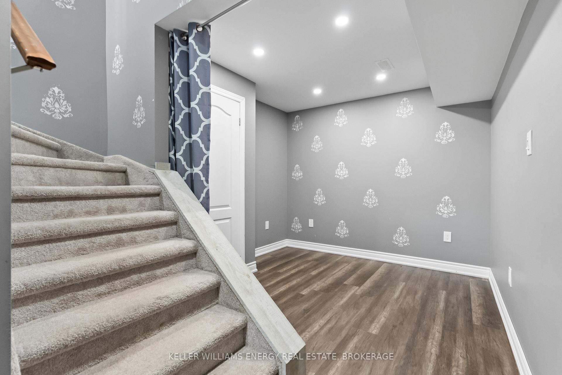 Photo 22 of 10 Jack Roach Street, Clarington, Bowmanville — HOMEH