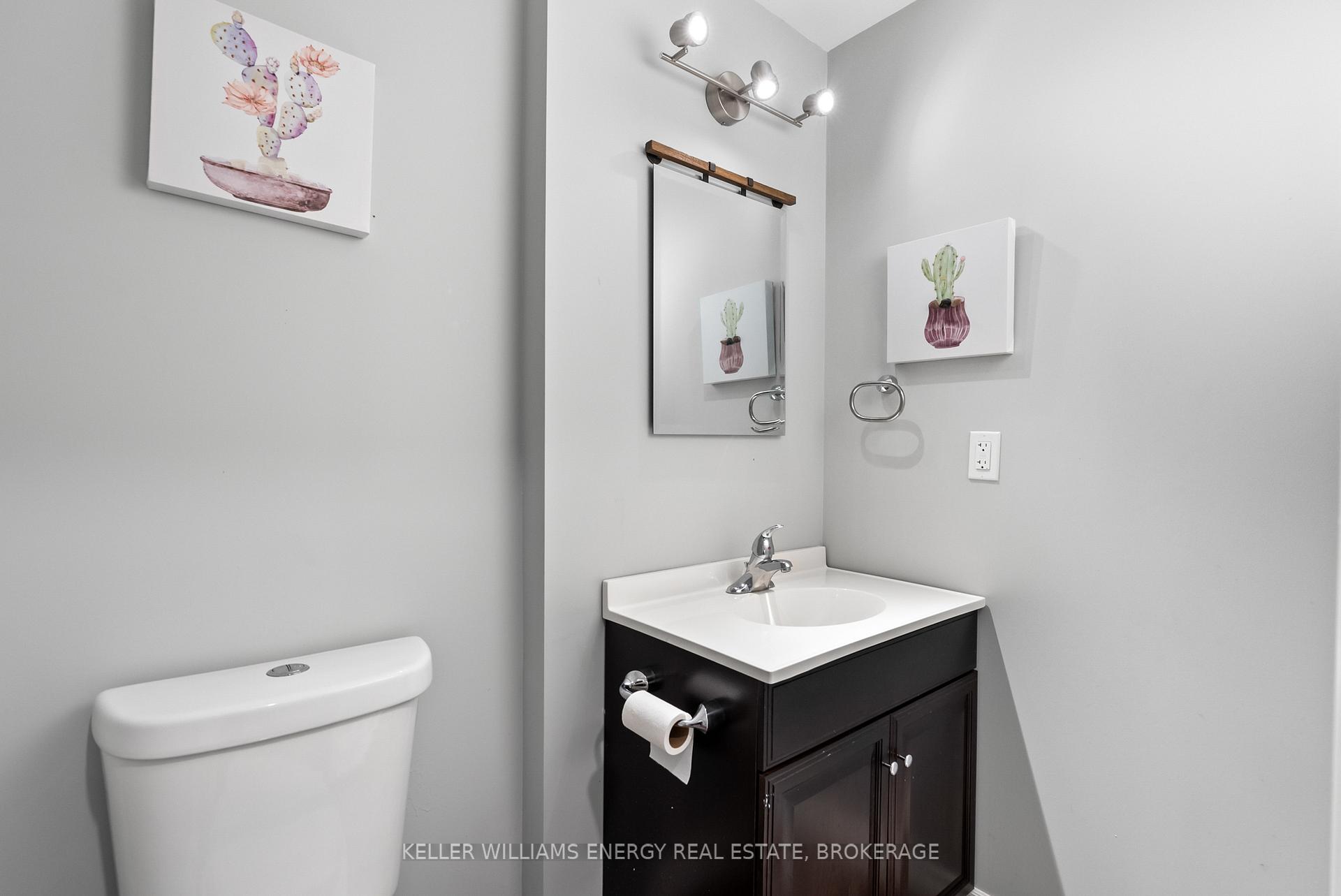 Photo 26 of 10 Jack Roach Street, Clarington, Bowmanville — HOMEH