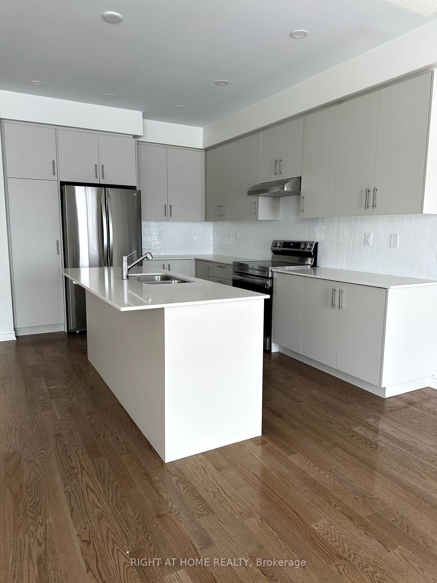 Photo 1 of Unit Upper, 32 Greer Street, Barrie, Rural Barrie Southeast — HOMEH