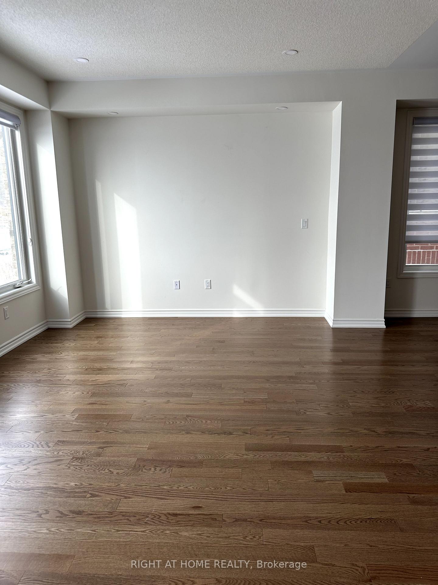 Photo 9 of Unit Upper, 32 Greer Street, Barrie, Rural Barrie Southeast — HOMEH