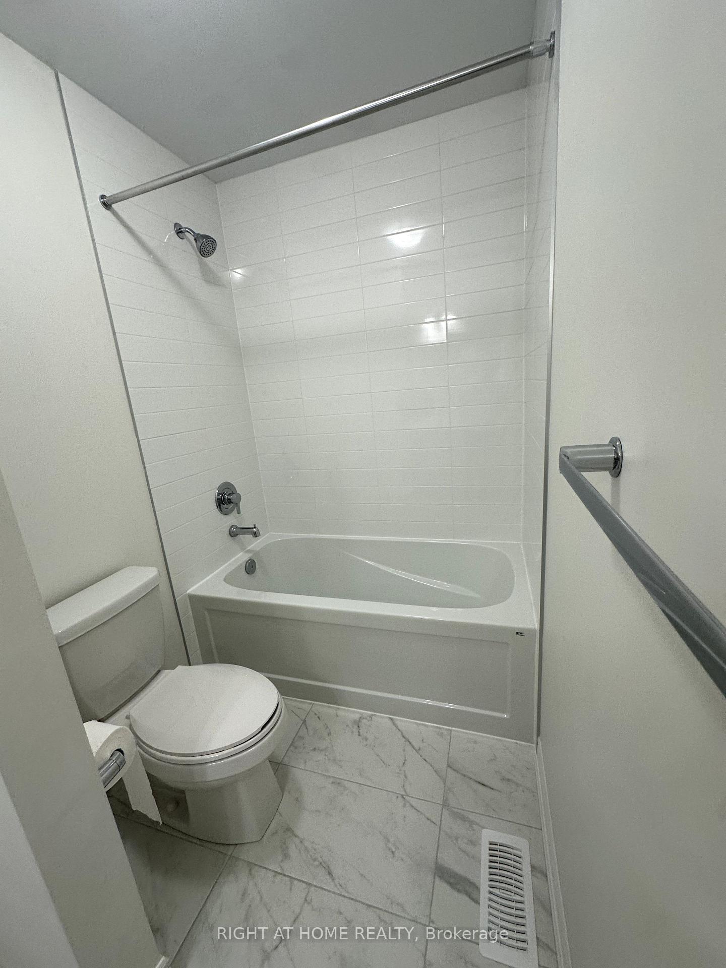 Photo 19 of Unit Upper, 32 Greer Street, Barrie, Rural Barrie Southeast — HOMEH