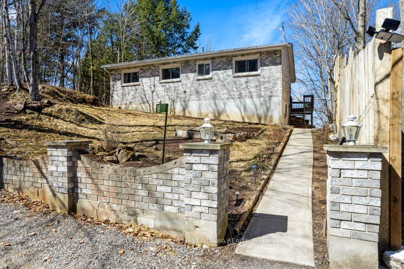 Photo 2 of 16 Lower Lake Lane, Frontenac, Frontenac South — HOMEH