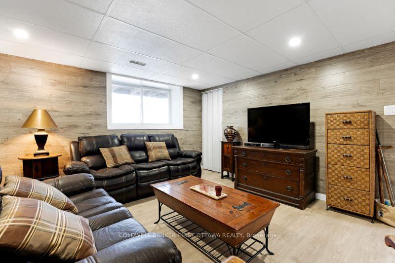 Photo 19 of 16 Lower Lake Lane, Frontenac, Frontenac South — HOMEH