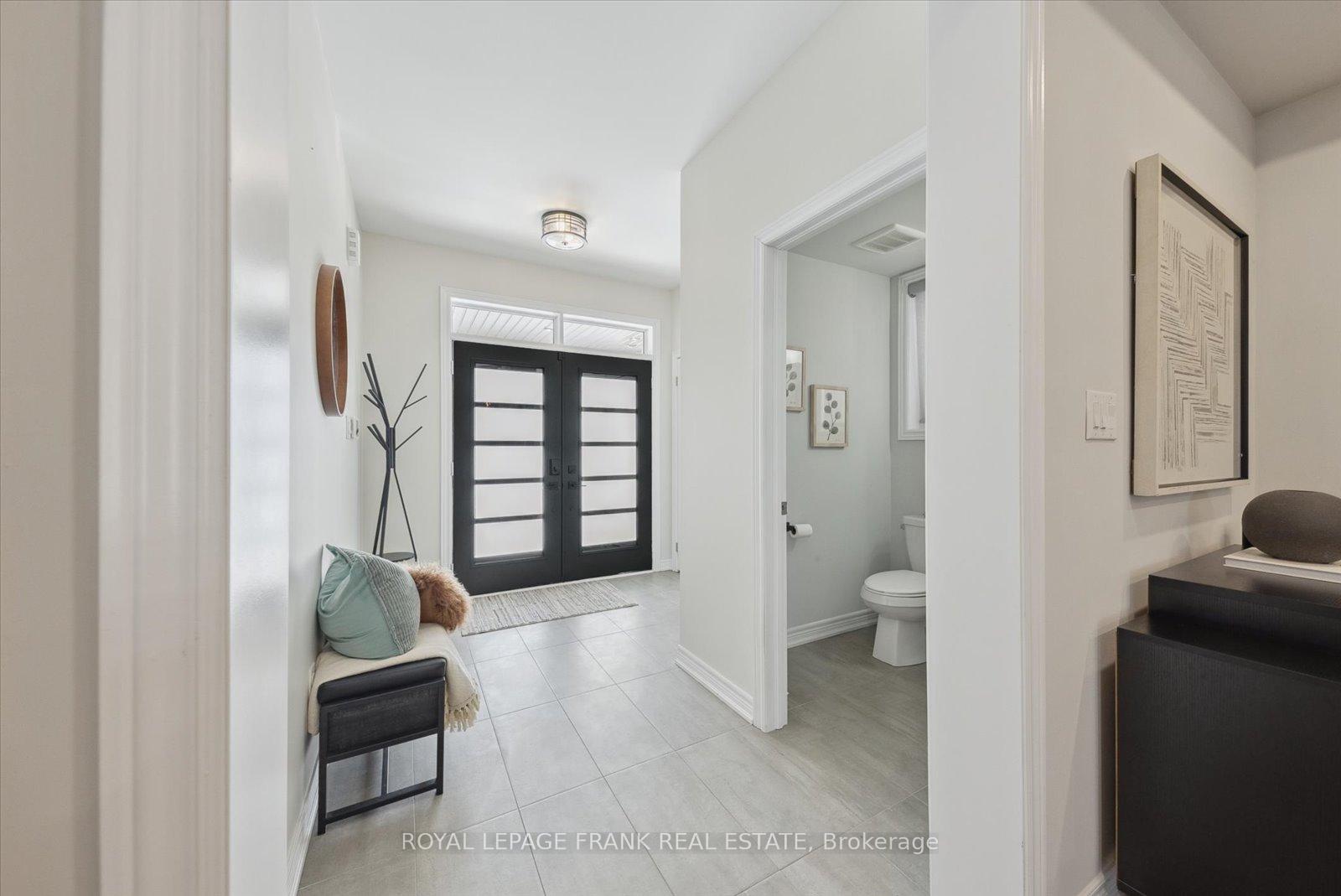 Photo 5 of 159 Woolacott Lane, Clarington, Bowmanville — HOMEH