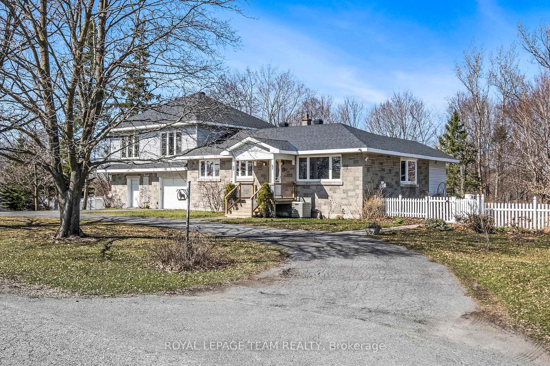 Photo 3 of 4109 Viewbank Road, Ottawa, Barrhaven - Half Moon Bay — HOMEH