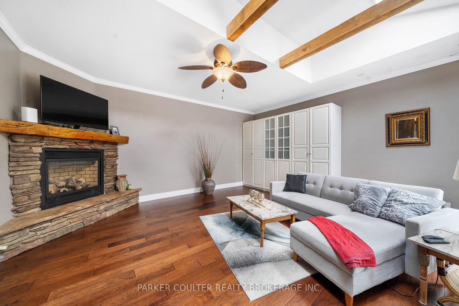 Photo 6 of 46 Orwell Crescent, Barrie, Letitia Heights — HOMEH