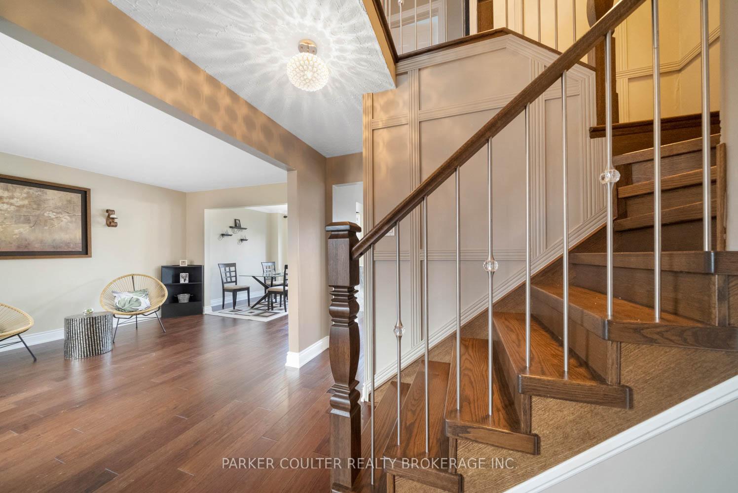 Photo 9 of 46 Orwell Crescent, Barrie, Letitia Heights — HOMEH