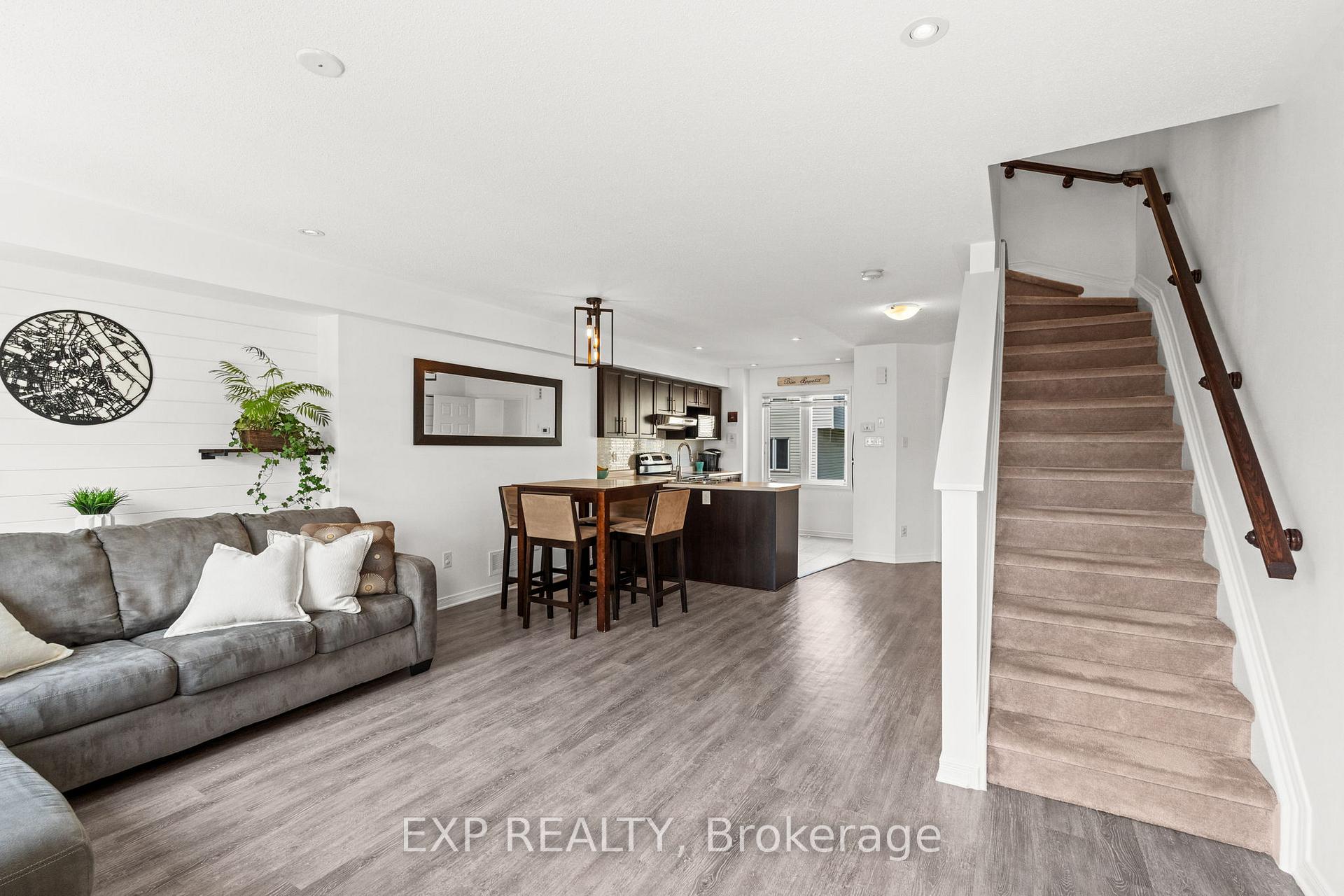 Photo 15 of 517 Simran Private, Ottawa, Barrhaven - Cedargrove/Fraserdale — HOMEH