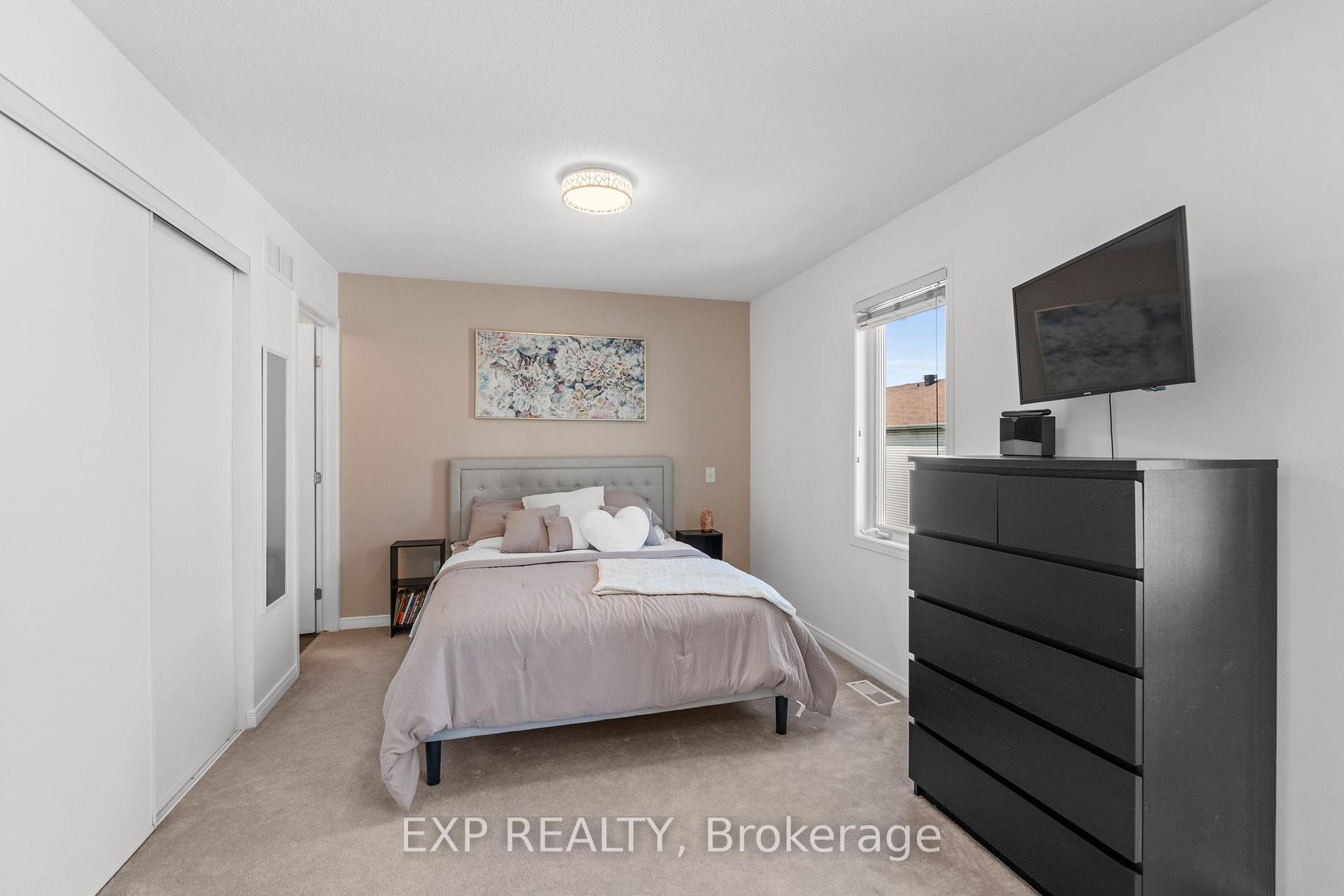 Photo 16 of 517 Simran Private, Ottawa, Barrhaven - Cedargrove/Fraserdale — HOMEH