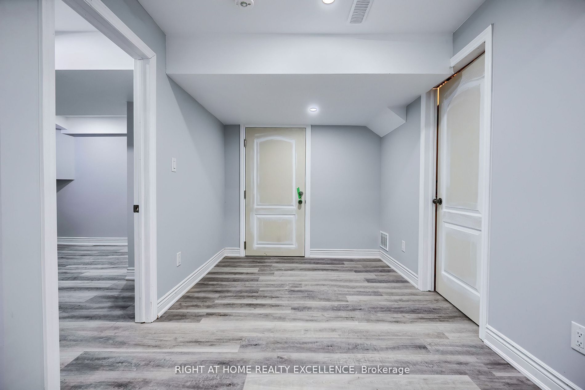 Photo 23 of Unit Lower, 36 Elverton Crescent, Brampton, Northwest Brampton — HOMEH