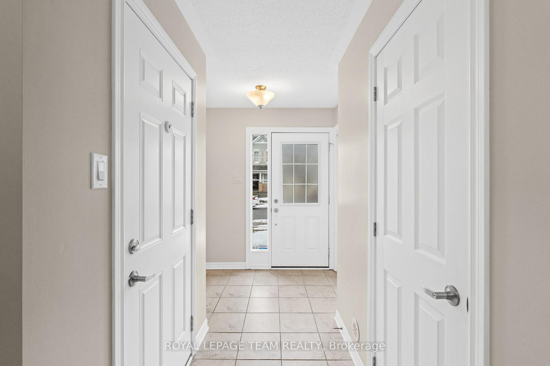 Photo 3 of 441 White Arctic Avenue, Ottawa, Barrhaven - Half Moon Bay — HOMEH