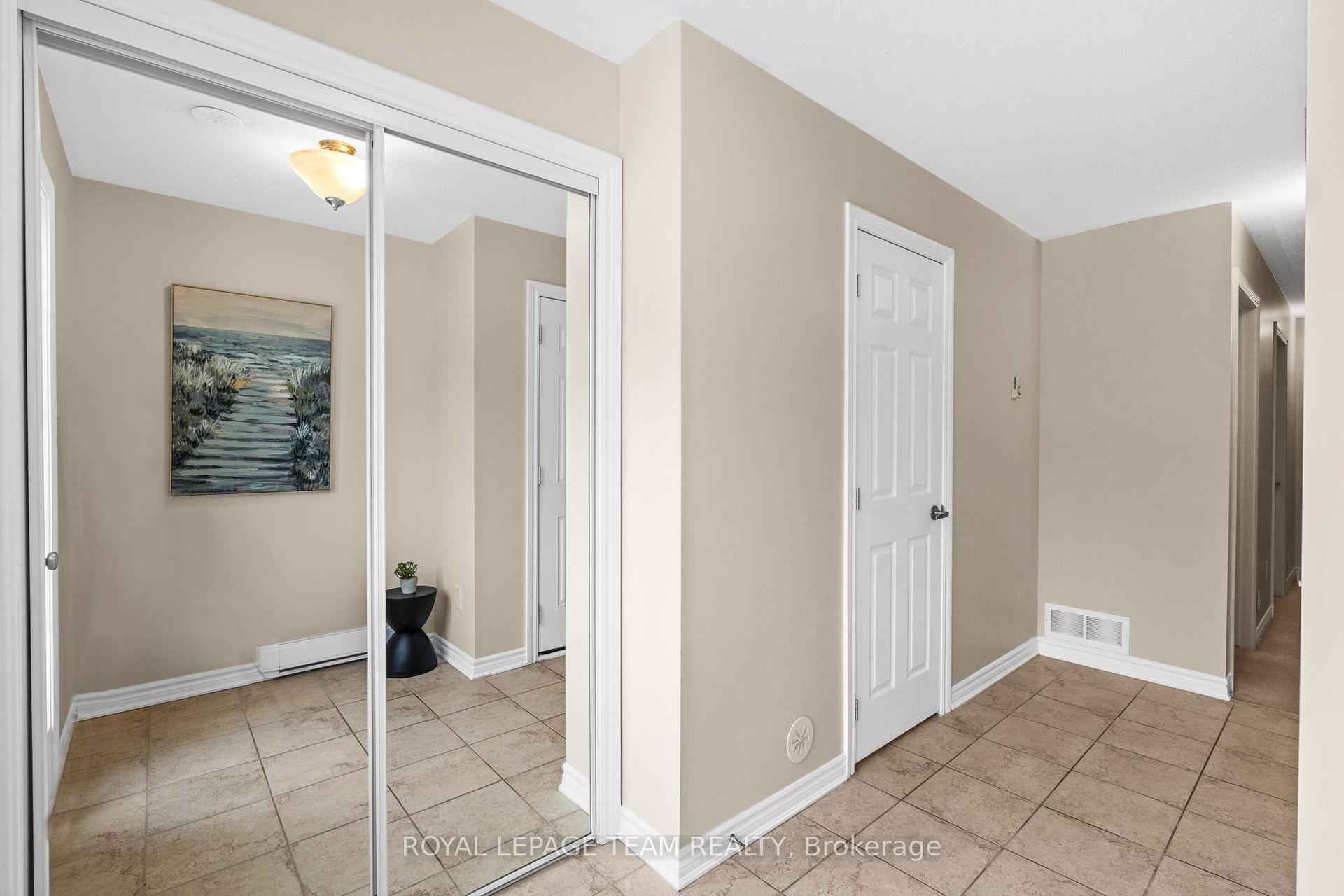 Photo 4 of 441 White Arctic Avenue, Ottawa, Barrhaven - Half Moon Bay — HOMEH