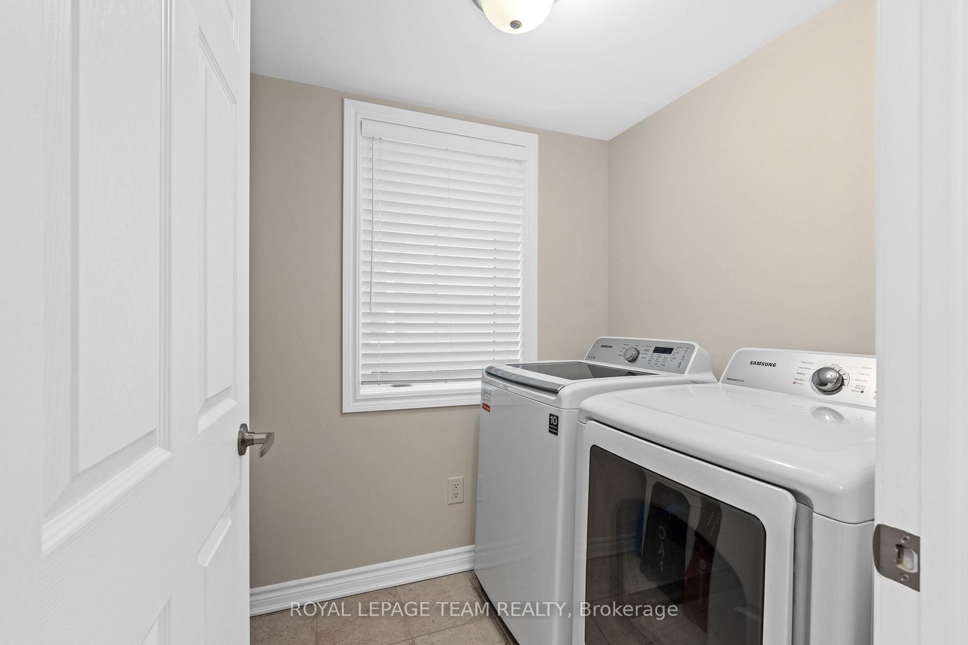 Photo 7 of 441 White Arctic Avenue, Ottawa, Barrhaven - Half Moon Bay — HOMEH
