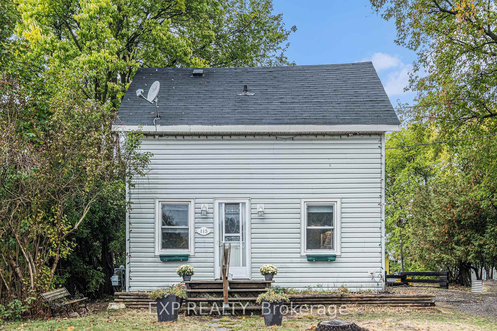 Photo 1 of 115 Nelson Street E, Carleton Place — HOMEH