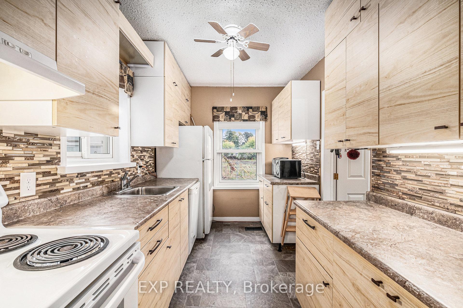 Photo 9 of 115 Nelson Street E, Carleton Place — HOMEH