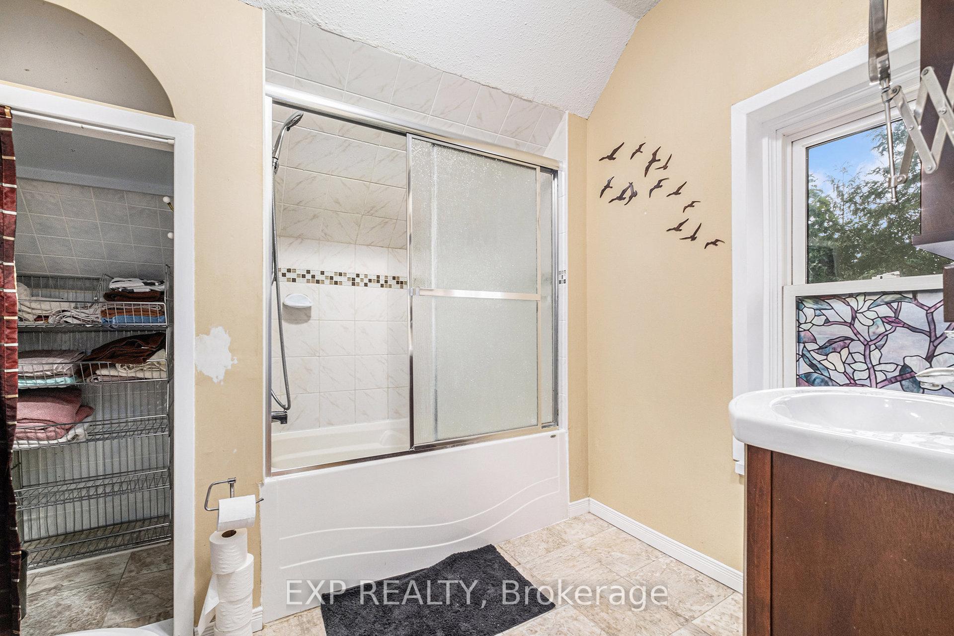 Photo 10 of 115 Nelson Street E, Carleton Place — HOMEH