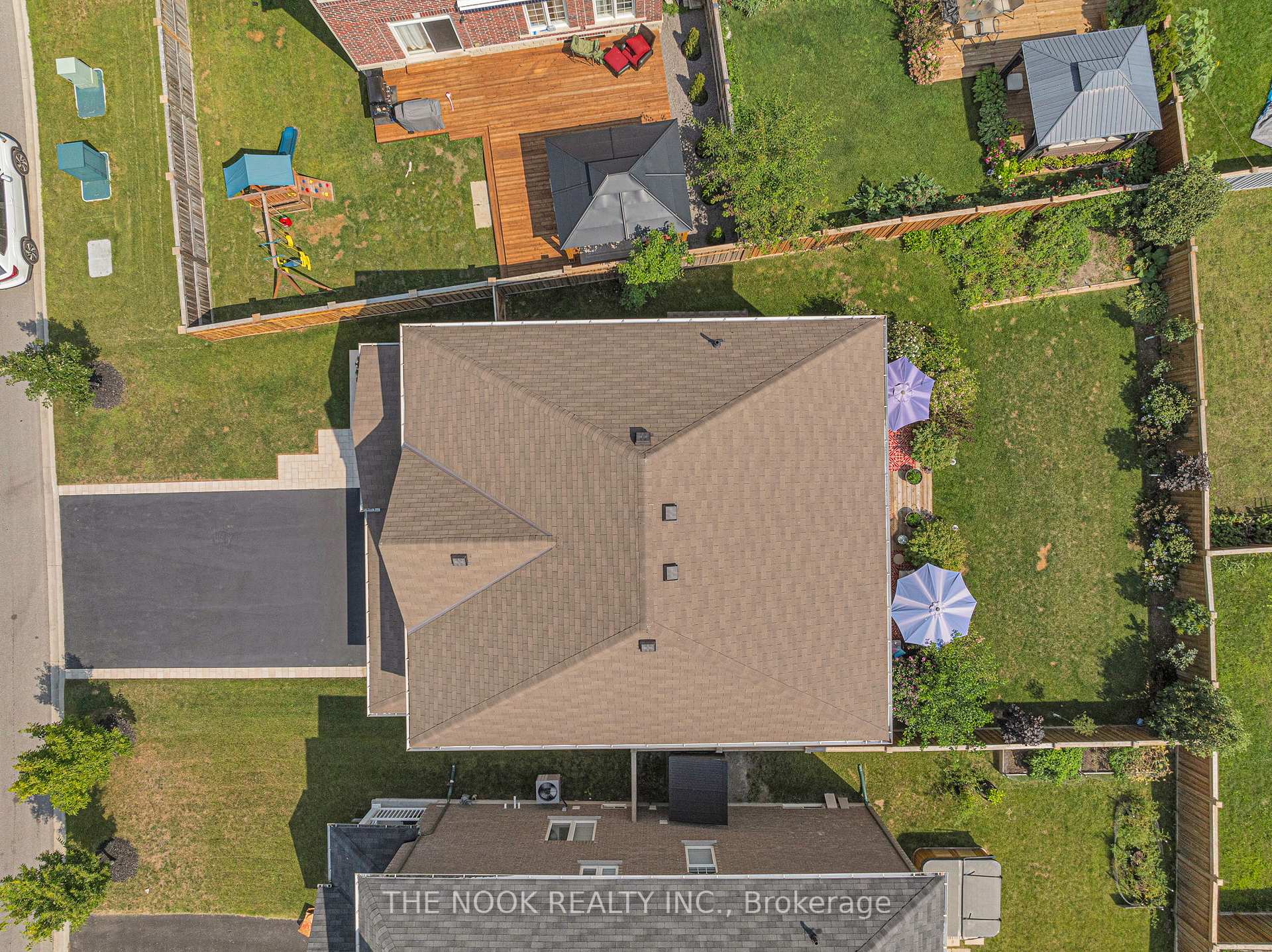 Photo 3 of 187 William Fair Drive, Clarington, Bowmanville — HOMEH